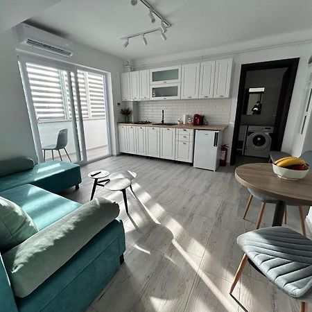 1 Mai - Luxury Park Apartments - Self Check-In - Private Parking - 2 Craiova Exterior photo